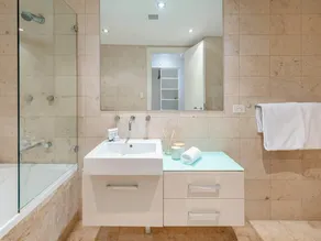 Moderno appartamento con ampio cortile ea pochi passi da Bondi Beach - Image 2