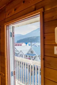 Scenic Bay Motel room 4 - Image 2