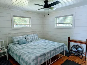 Cozy Cottage with private beach - Image 4