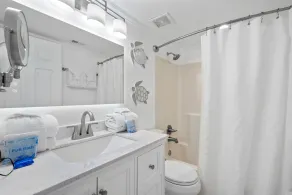Seacrest 305 by Youngs Suncoast - Image 4