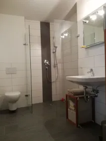 Luxurious apartment (2 rooms; 70 sqm; terrace; garden; air conditioning...) - Image 2