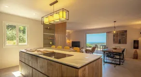 Fully renovated family home, authentic setting, 5min from the beach - Image 4
