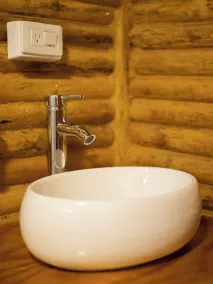 Hermosa Cabaña Tipo Chalet en Santa Elena - Image 2