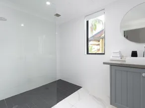 The Point No.3 - 3 Bedroom located in the heart of Town - Image 3