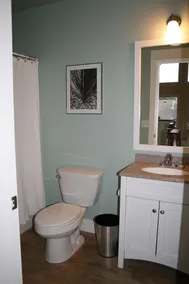Maison lumineuse et ensoleillée avec bain à remous, près de la plage! - Image 3