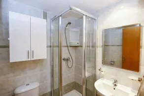 GOLDEN 5 Apartment - Image 5
