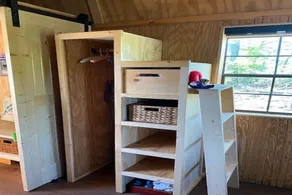Big Mike's Cabin on the lake, next to ball diamonds nestled in 3 -cabin village - Image 2