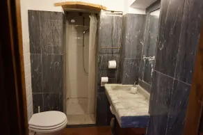 Apartment in the Tuscan countryside with Wi-Fi and parking - Image 3