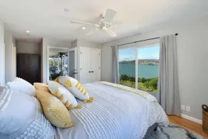 Jago Bay - Vineyard Home with Pool and Hot Tub - Image 5
