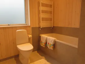 Beautiful holiday home located at the 1st row by the fjord. - Image 5