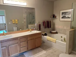Minutes to CDA! Weekend Get Away! Charming  updated Rancher. - Image 4