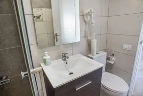 Vacation Home \"Casa La Meliana\" with Mountain View & Wi-Fi - Image 3