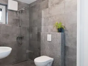 Holiday home with sauna and hot tub - Image 5