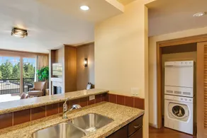 BEAUTIFUL ONE BEDROOM SUITE I SUNCADIA LODGE !!! - Image 2
