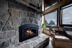 Stunning Ocean-front property, 5 Bedrooms + Den, 3 full Baths, Sleeps 14. - Image 2