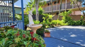 Town Beach Motor Inn Port Macquarie - Image 2