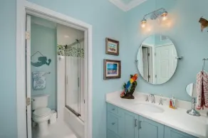 NY til VRBO \"Blue Heaven\" luksus hovedniveau Condo m / veranda - Image 2