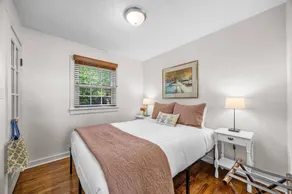 North End Charm: Cozy Fam Friendly Cottage with Fireplace and Dog-Friendly Fenced Yard! - Image 5