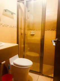 Luxury & comfortable apartment - Image 2