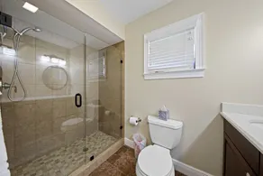 Cypress House Private SALTWATER pool. Great location, 7 miles to the beach! - Image 3
