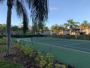Flamingo Golf Course 13th Fairway 3 Bedroom, 2 Bath Condo in desirable Lely. - Image 2