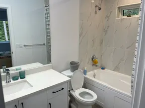 Brand New Spacious 5-Bed Retreat in Sunshine Valley - Image 5
