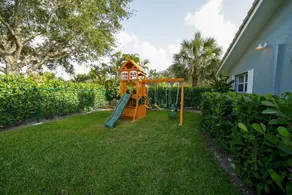 2041 Managed By Brampton Park - Image 2