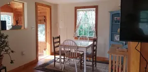 Cozy Lake View House - Image 5