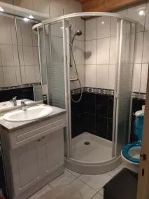 Proche Avignon Grande Maison calme en pierres avec cour intérieure,10 personnes - Image 4