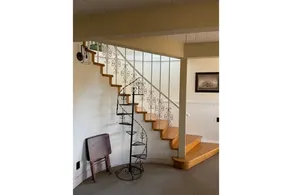 20 people can stay. Peaceful 1 acre of Avocado ranch. 2 stories. 16 beds.  - Image 2