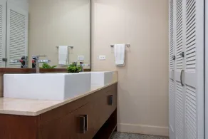 Walk to Eagle Beach – Exclusive 6BR Beachfront Condo with Private Pool & Jacuzzi - Image 4