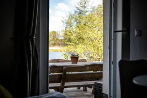 WALDHAVEL. Vacation home \"HAVELBLICK\" directly on the water, with a wide view of nature. - Image 5