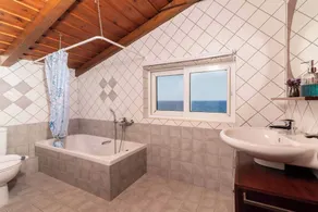 Sea Breeze Villa - Image 3