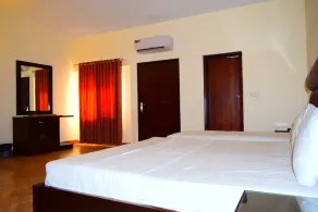 Clifton inn Guest HOUSE - Image 3