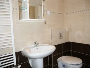 Holiday apartment with pool and internet - Image 4