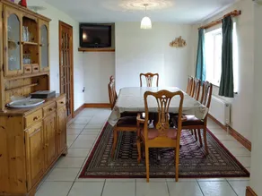 4 bedroom accommodation in Netherbury, Bridport - Image 5