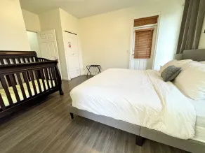 Spacious 3400 sq ft 6 bedroom Hatzic Mission Home - Image 4