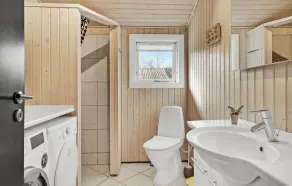 3 Bedroom Stunning Home In Juelsminde - Image 2