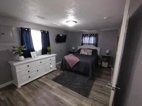 1 bed1 bath house, less than 1mile to Union Hospital - Image 3