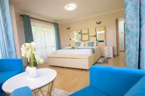 Shawmut Executive Suites With Pool, GYM, Secure Parking - Image 5