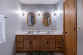 Lake Arrowhead lakefront, 4 bedroom, game room, pontoon available to rent! - Image 4