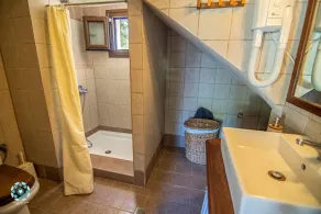 Two Bedroom luxury apartment - Image 2