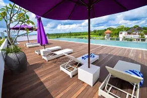 1-BR Superior offers an outdoor pool & free Wifi - Image 4