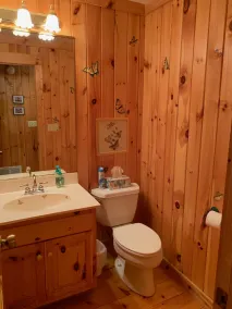 Genuine Log Cabin ~ Perfect Getaway ~ Pool Table ~ Outdoor Hot Tub ~ Fire Pit - Image 4
