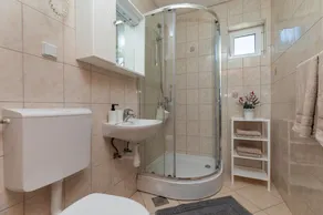 Two bedroom apartment with terrace and sea view Mimice, Omiš (A-2754-c) - Image 2