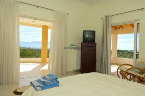 Luxury villa with a swimming pool in Lefkochoara, Messinias - Image 5