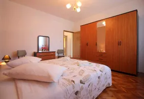 Apartamento de vacaciones con gran jardín - Image 5