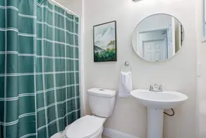 Modern Harpers Ferry Cabin w Hot Tub Deck WiFi - Image 2