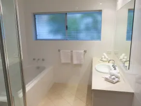 Riviera Retreat - Minutes to Geographe Bay and Town - Image 2