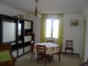 Villa ensoleillée avec vue imprenable sur le village et la mer - Image 3